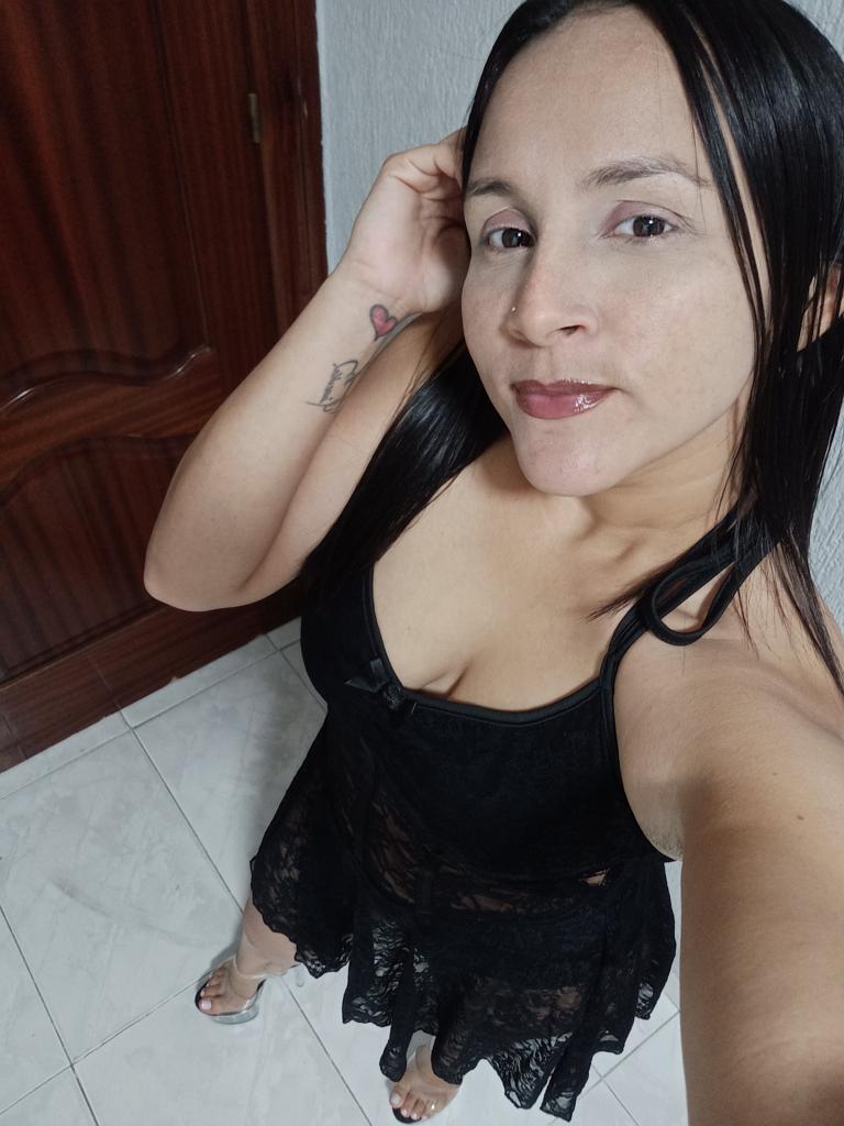 667795050: Chica busca chico en Huelva