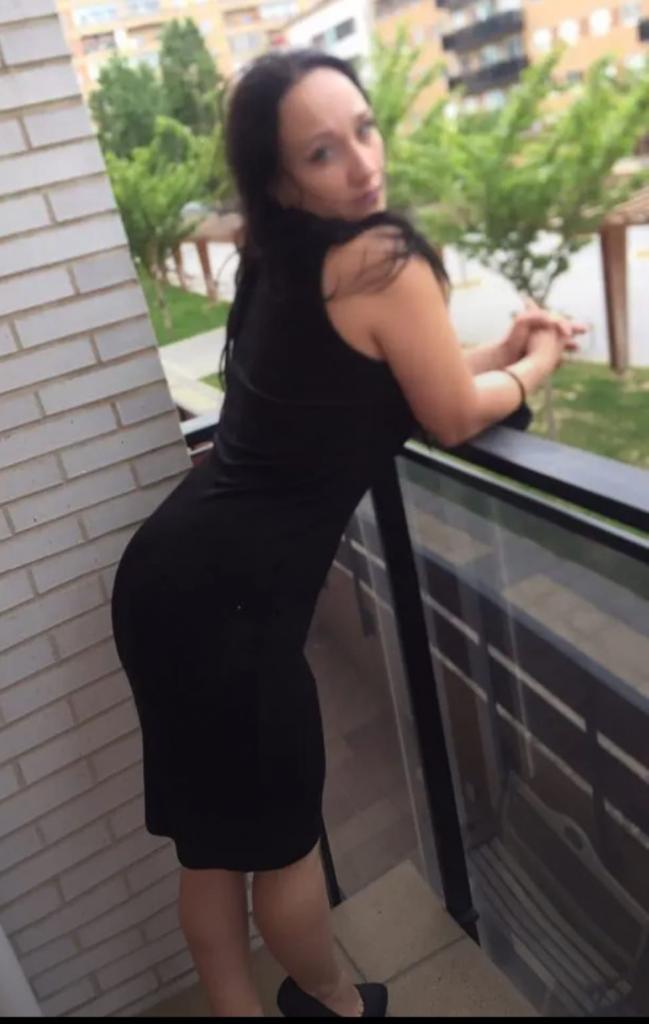 617048844: Chica busca chico en Barcelona