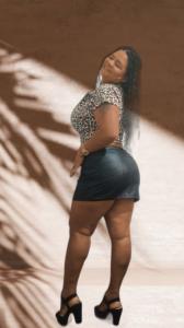 631696221: Chica busca chico en Barcelona