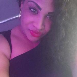 658489709: Chica busca chico en La Coruña