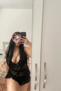 631901449: Chica busca chico en Málaga