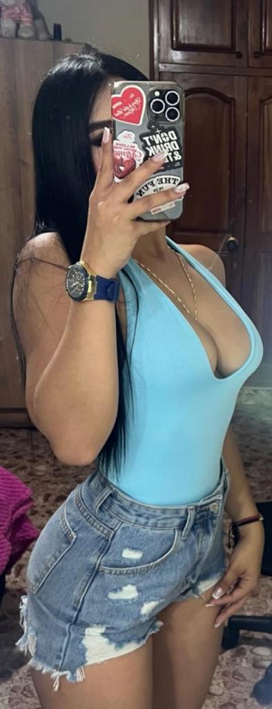 627068341: Chica busca chico en Tenerife