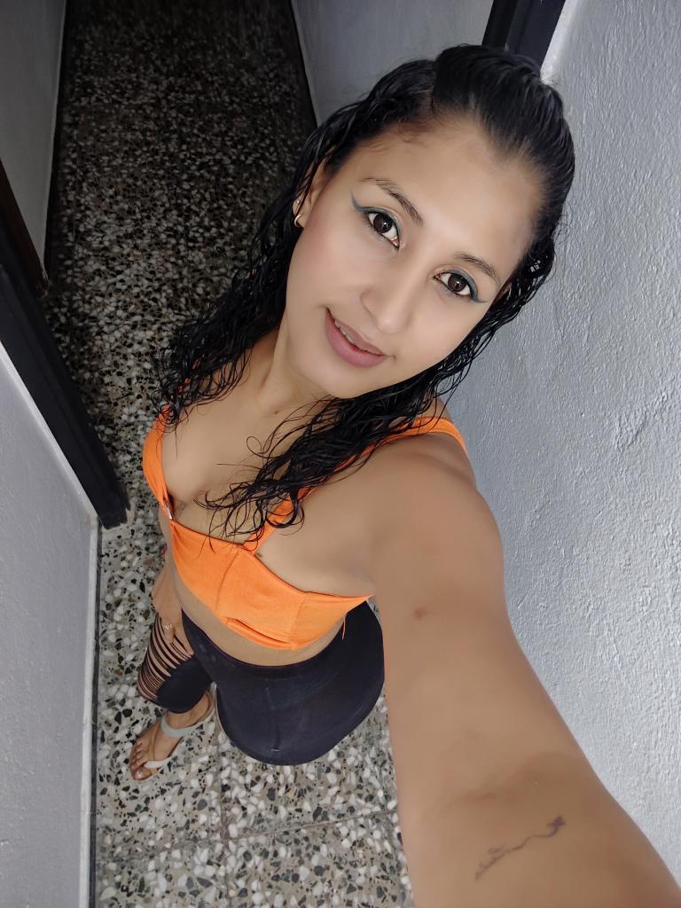 661152539: Chica busca chico en Barcelona