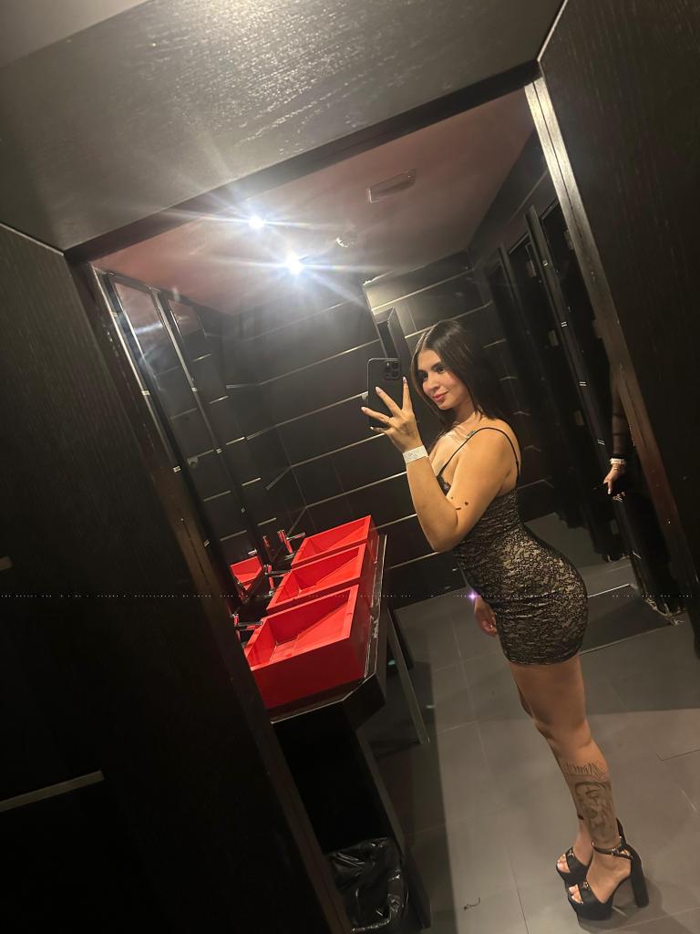 624189528: Chica busca chico en Sevilla