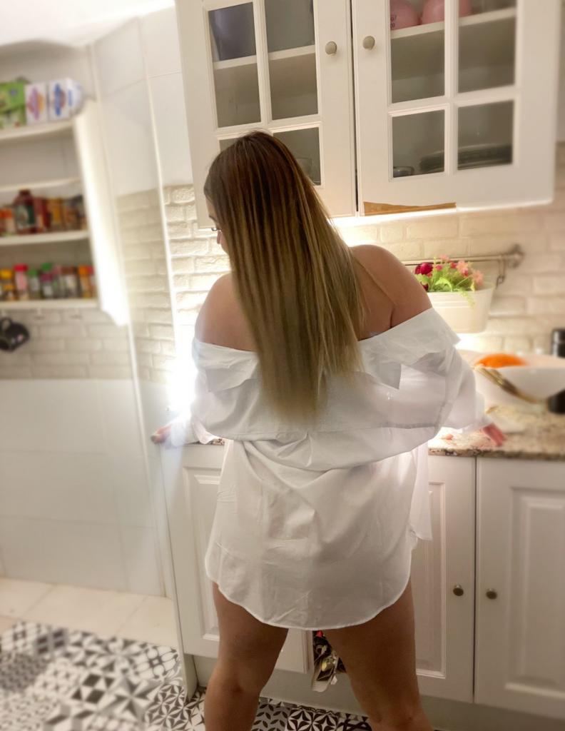 742021328: Chica busca chico en Tarragona