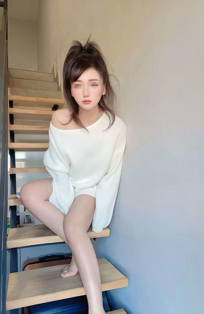 653613528: Chica busca chico en Madrid