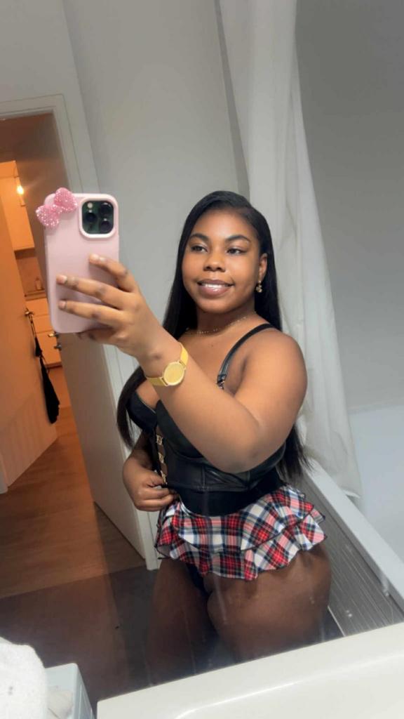 612598544: Chica busca chico en Gerona