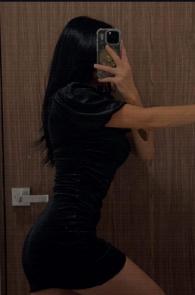 633961149: Chica busca chico en Sevilla