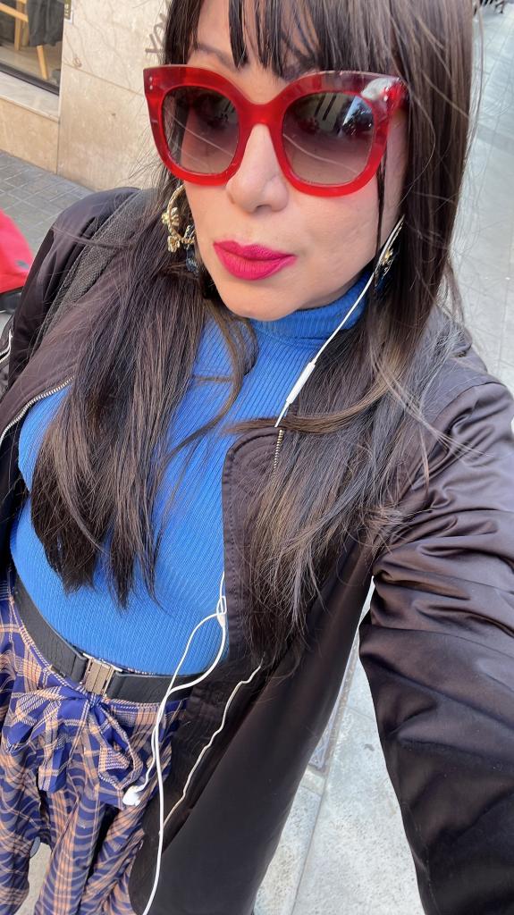 640684016: Chica busca chico en Barcelona