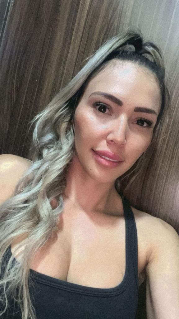 663376927: Chica busca chico en Lérida