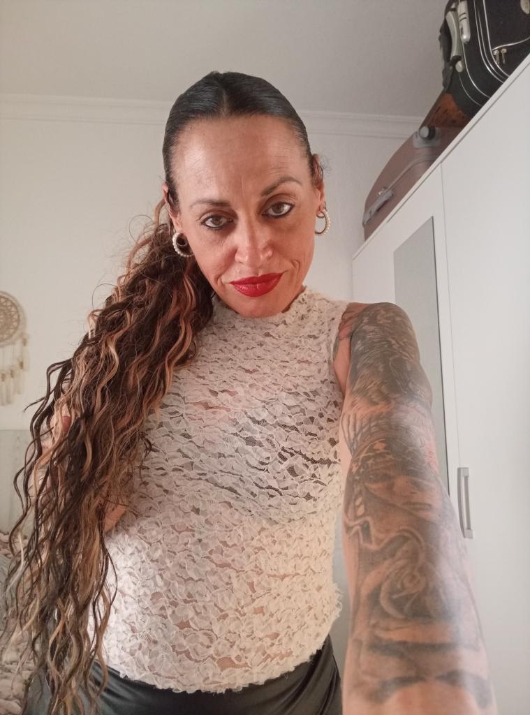 Chica busca chico en Cádiz: 