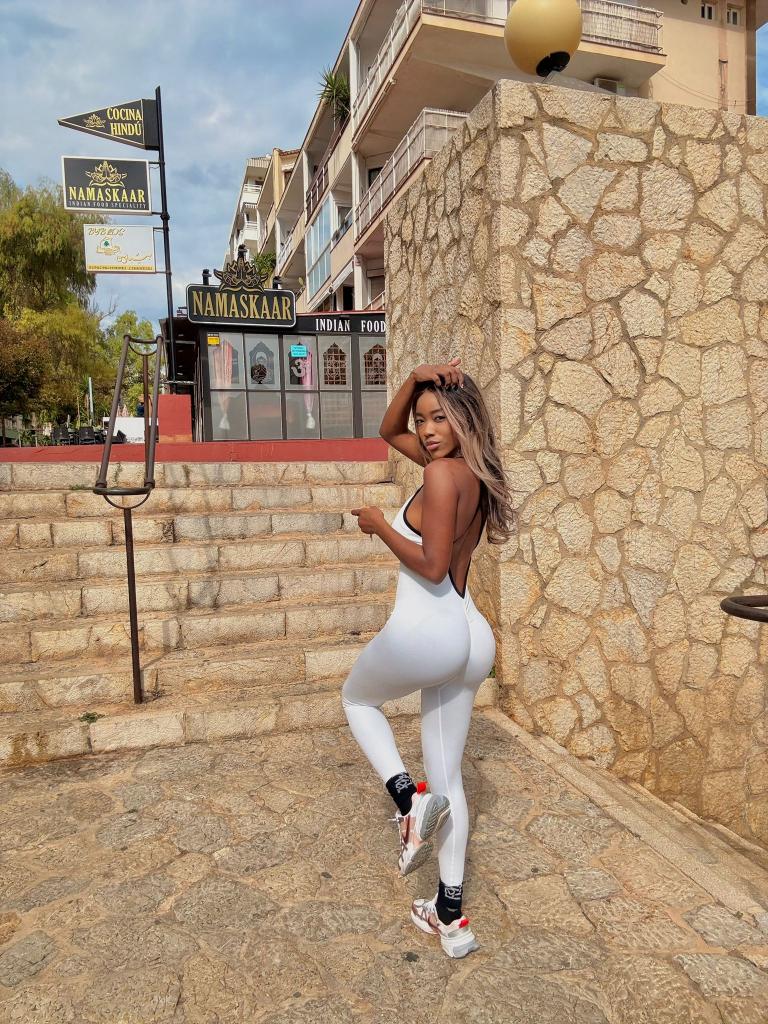 647048954: Chica busca chico en Mallorca