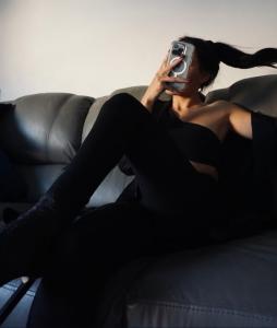 613904069: Chica busca chico en Sevilla