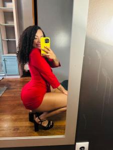 613590350: Chica busca chico en Navarra