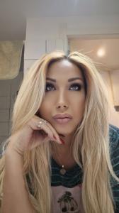 610808068: Chica busca chico en Barcelona