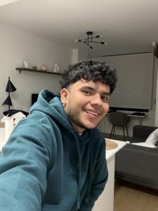 634064282: Chico busca chica en Madrid