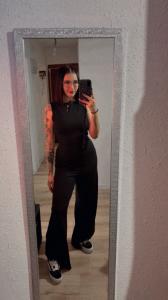 692083476: Chica busca chico en Madrid