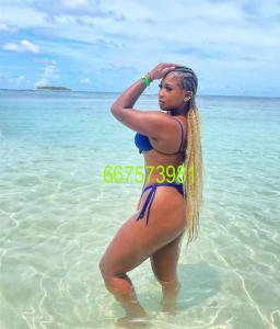 667573981: Chica busca chico en Navarra