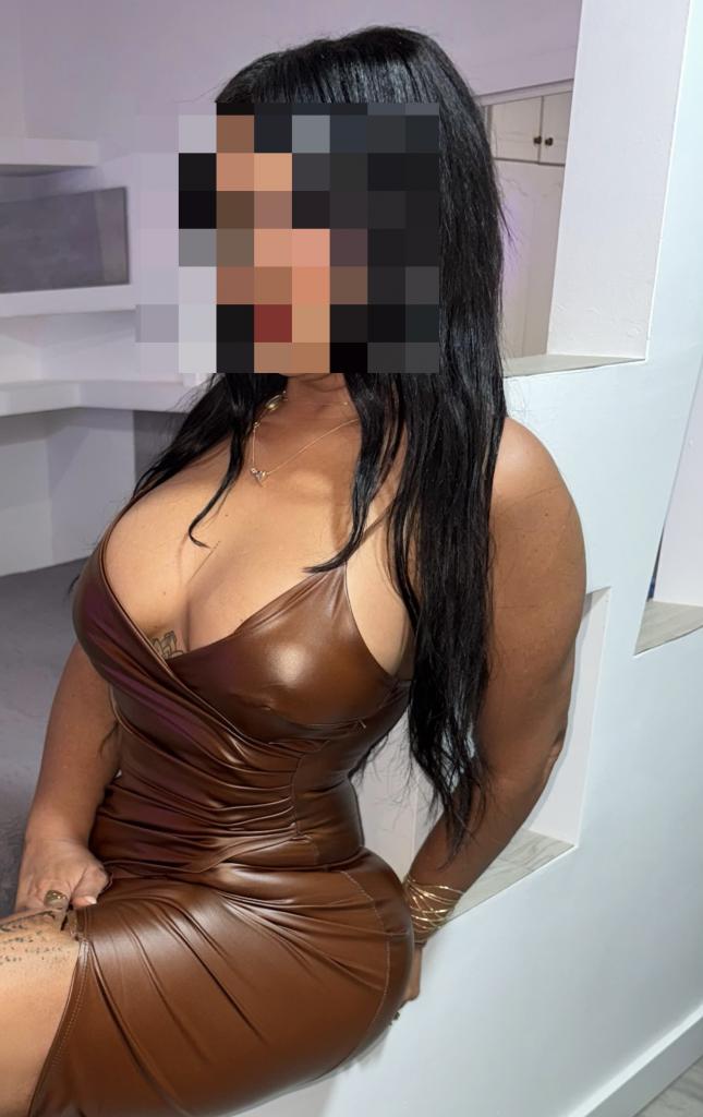 672829093: Chica busca chico en Tenerife