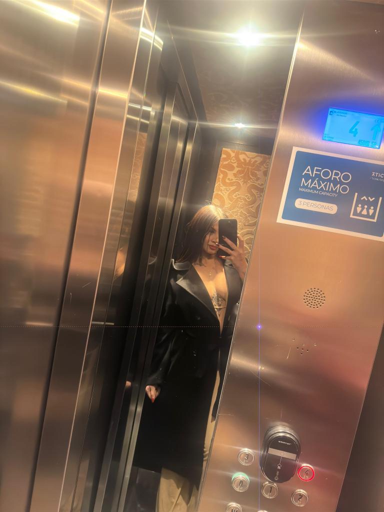 624189528: Chica busca chico en Sevilla