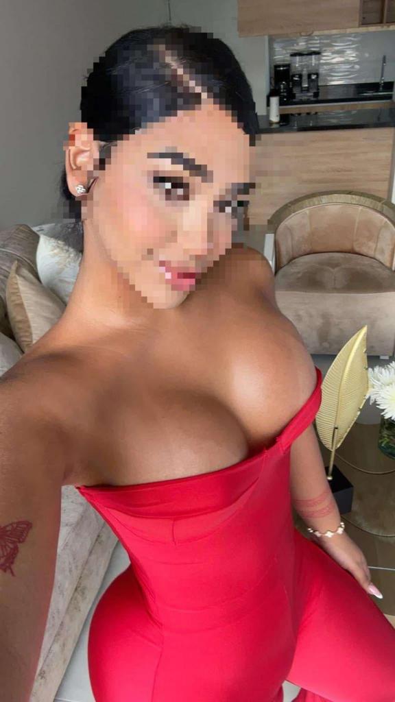 Chica busca chico en Barcelona: 