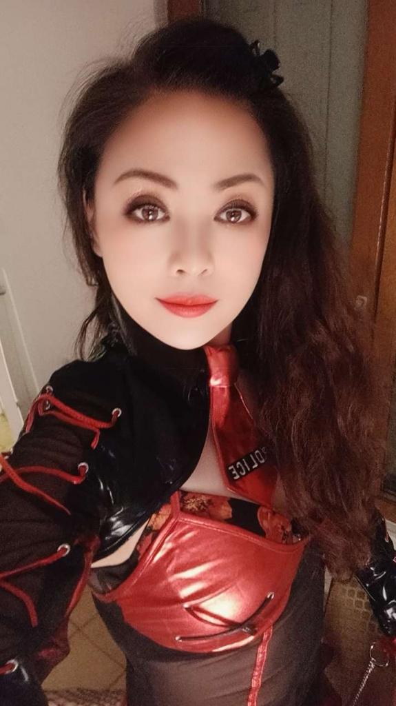 627193143: Chica busca chico en Barcelona