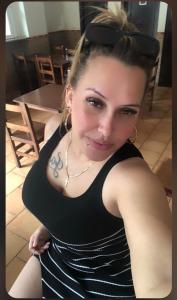 631637864: Chica busca chico en Valencia