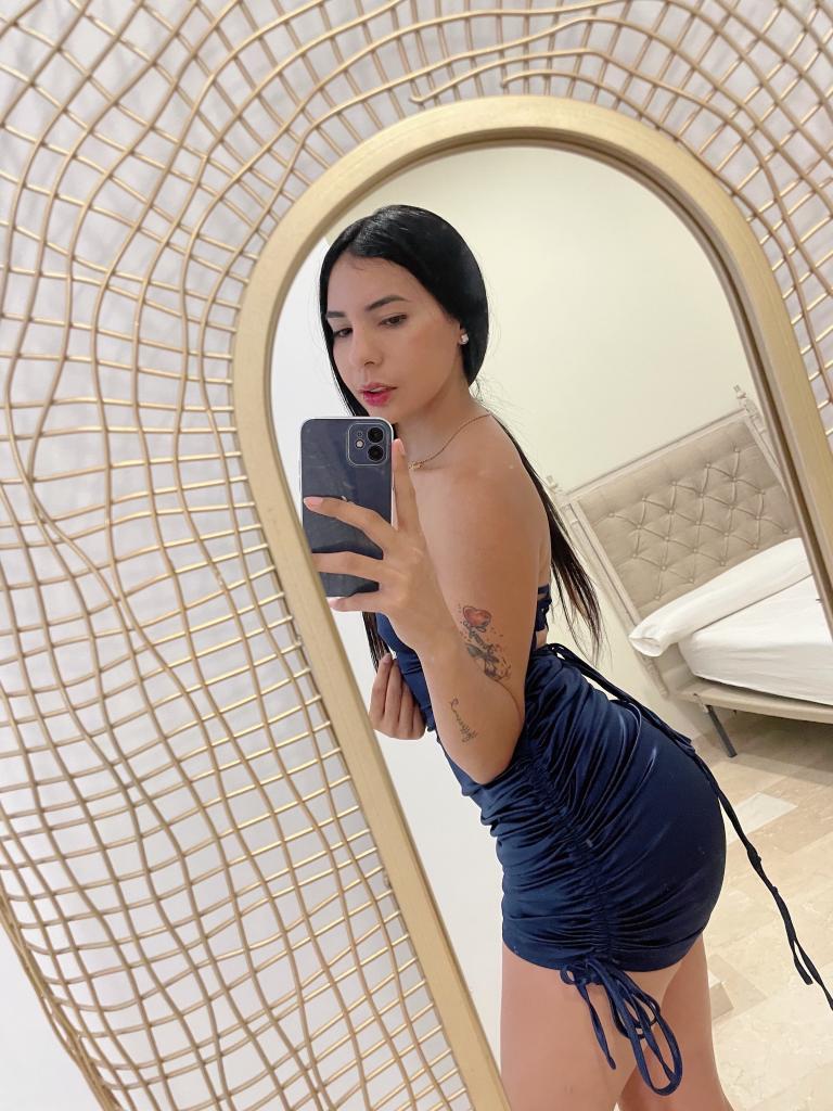 610168254: Chica busca chico en Cádiz