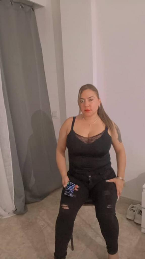 647291348: Chica busca chico en Mallorca