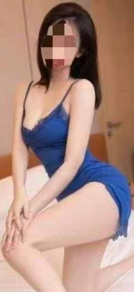 667559976: Chica busca chico en Barcelona