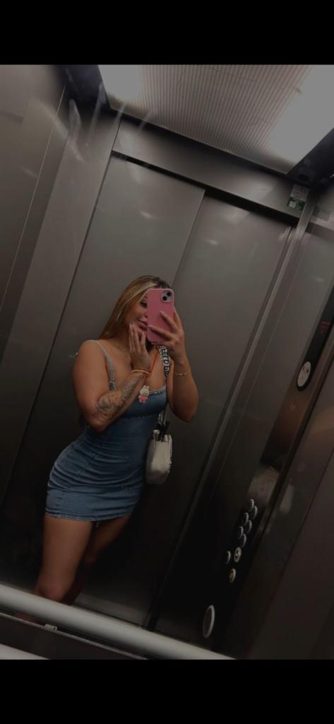 647695790: Chica busca chico en Mallorca