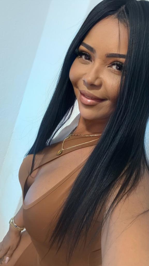 672829093: Chica busca chico en Tenerife