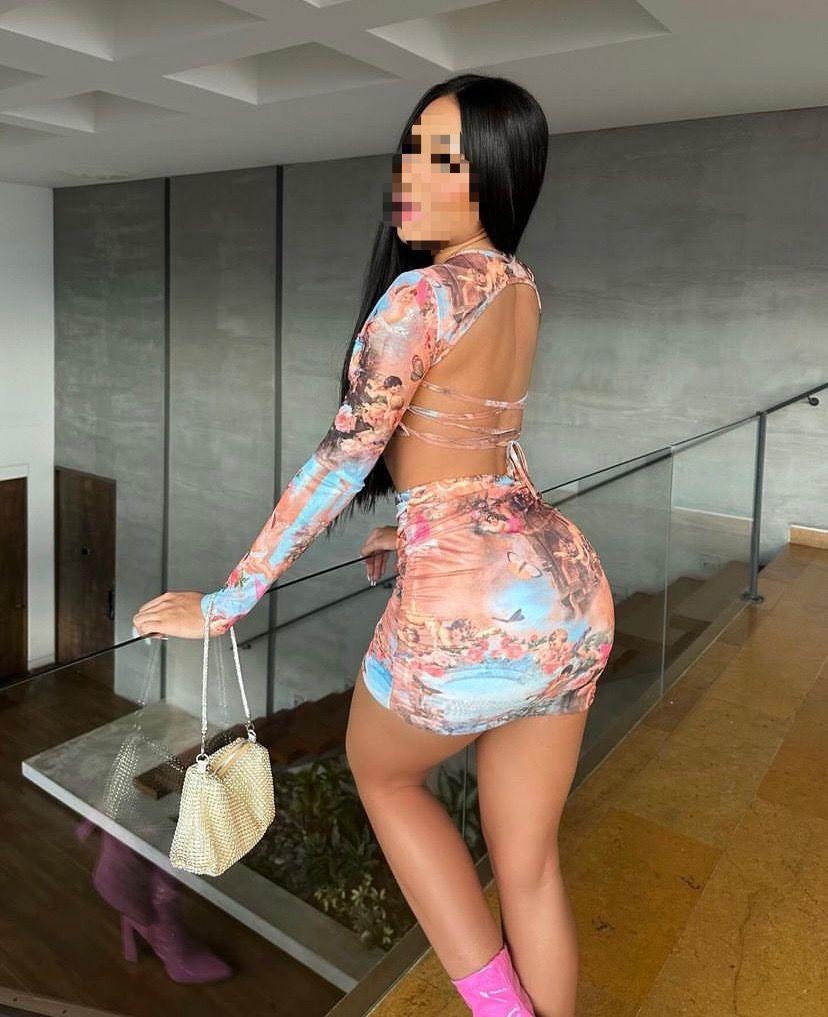 Chica busca chico en Granada: 