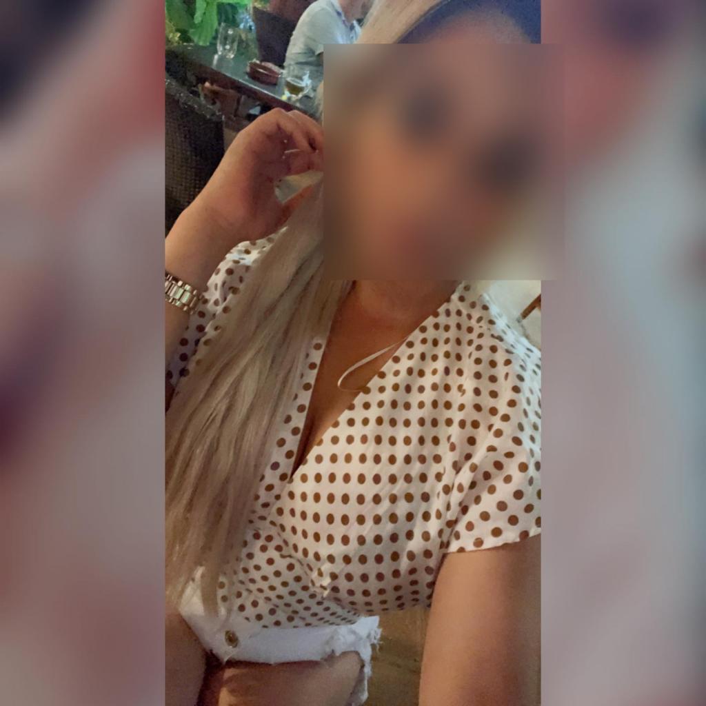 632955853: Chica busca chico en Barcelona
