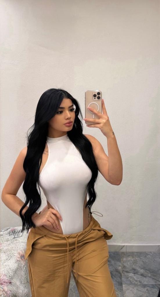 Chica busca chico en Cádiz: 