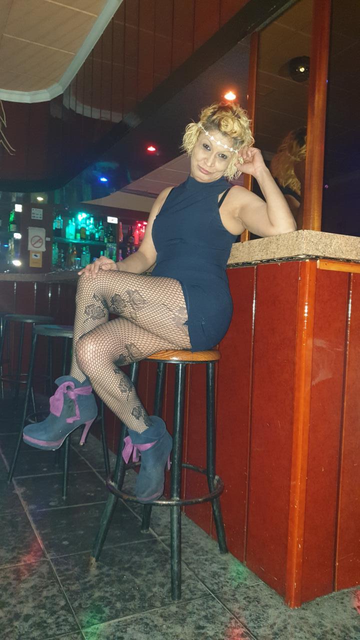 Chica busca chico en Almería: 