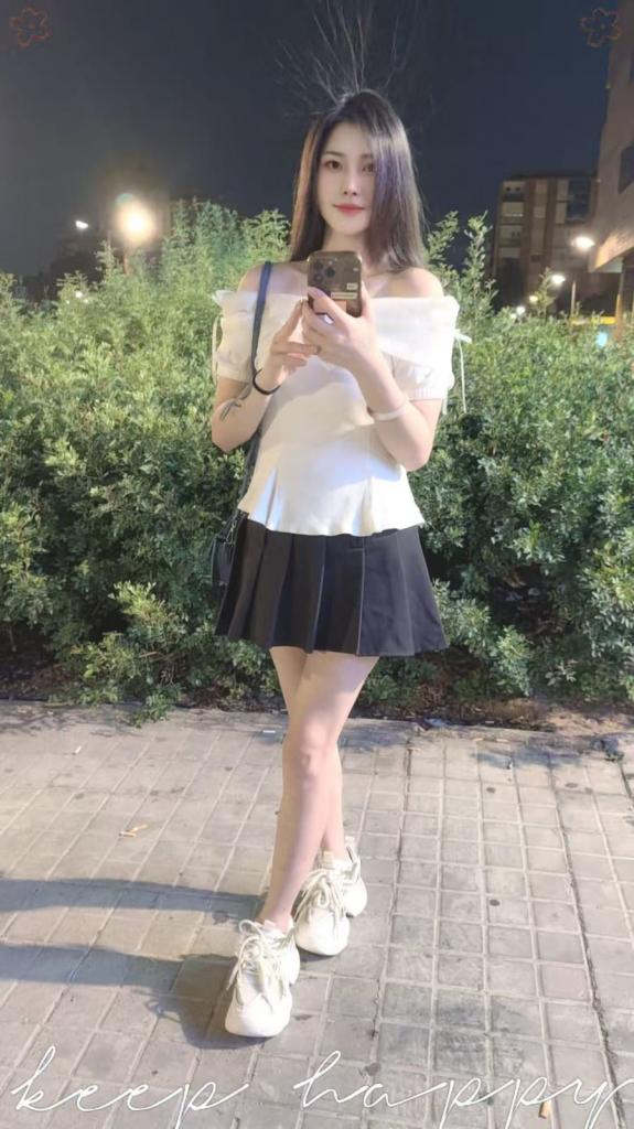 604352858: Chica busca chico en Valencia