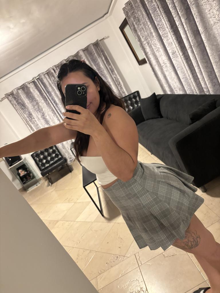 647532402: Chica busca chico en Valencia