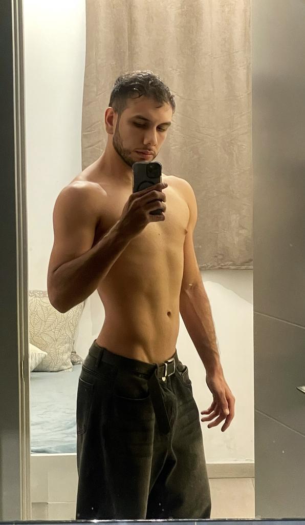 Chico busca chica en Málaga: 