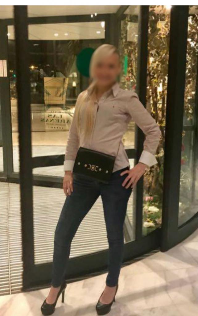 689651877: Chica busca chico en Valencia