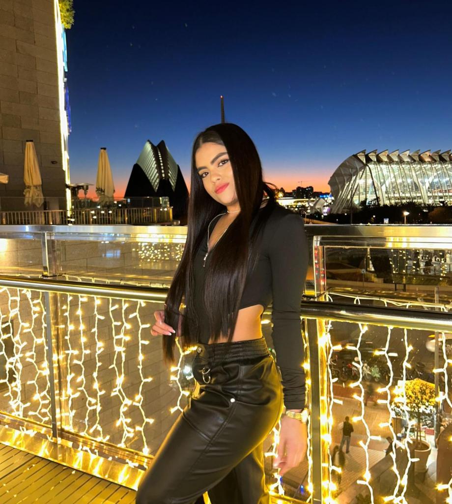 643047241: Transexual en Castellón