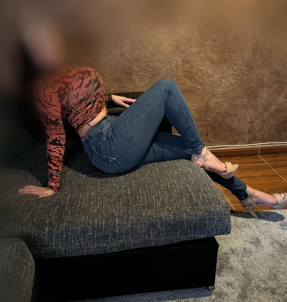 602418479: Chica busca chico en Granada