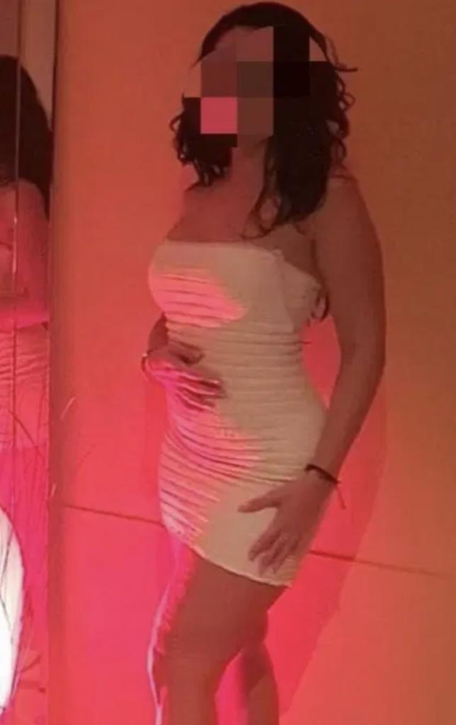 661148610: Chica busca chico en La Coruña