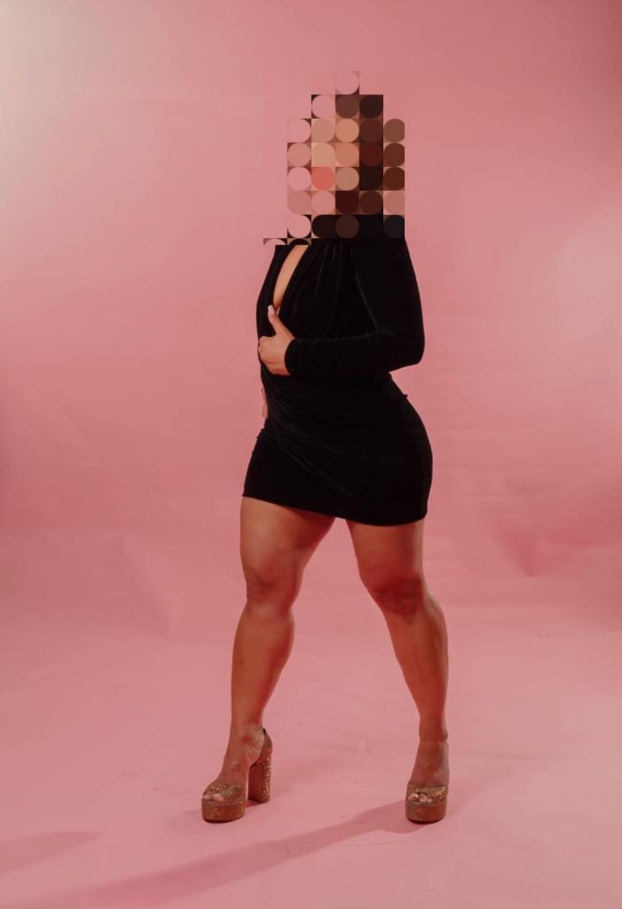 614951774: Chica busca chico en La Coruña