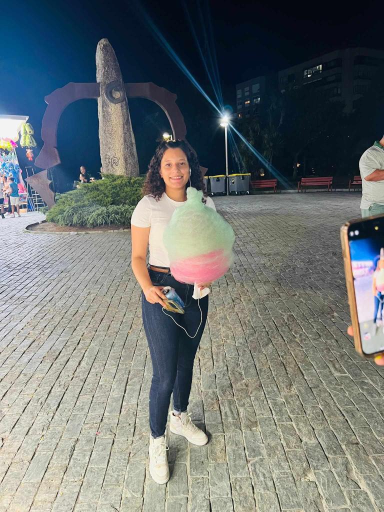 614602039: Chica busca chico en La Coruña