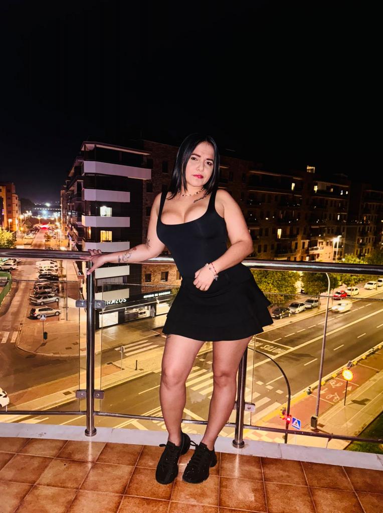 632187225: Chica busca chico en Cádiz