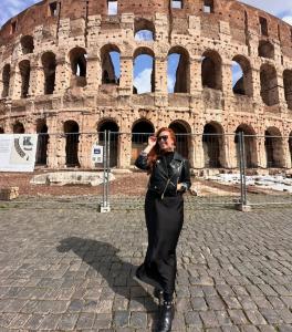 613686851: Chica busca chico en Sevilla