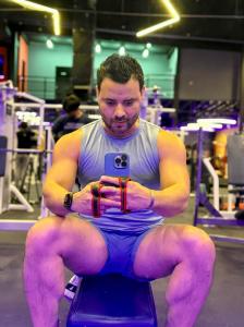 647802113: Chico busca chica en Madrid