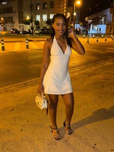 671943127: Chica busca chico en Málaga