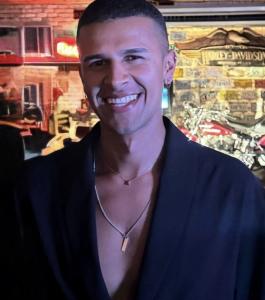 694213895: Chico busca chica en Madrid